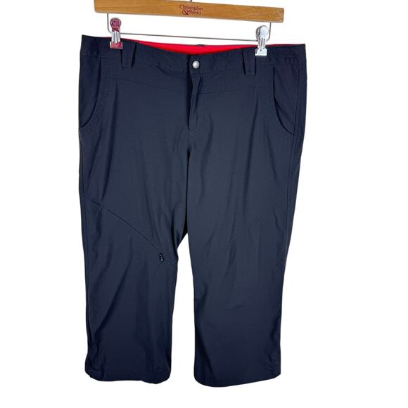 Eddie Bauer Black Nylon Mid Rise Lightweight Cropped Capri Hiking Pants Size 10 - Picture 1 of 9